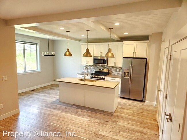 Building Photo - 4 br, 3.5 bath House - 1108 W. Wasatch Spr...