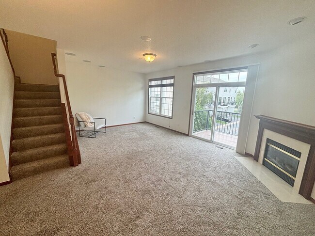 Foto del edificio - 15573 Junegrass Ln