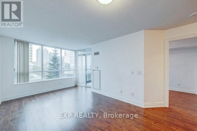 Building Photo - 25 Greenview Ave