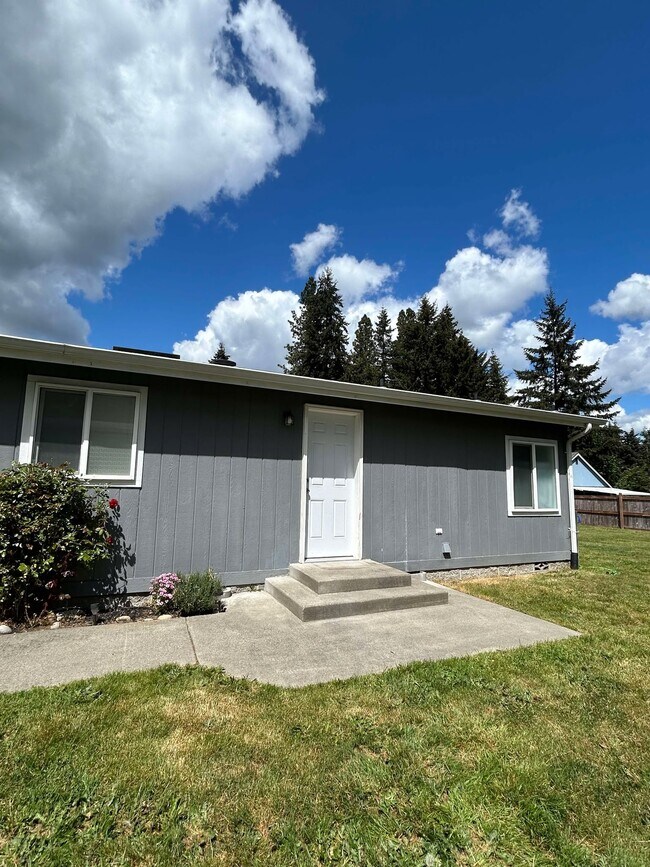 Foto del edificio - 8743 Whitewood Loop SE