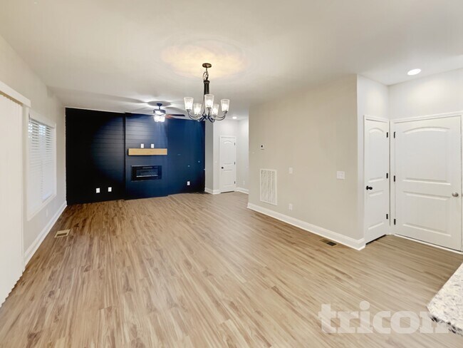 Foto del edificio - 348 Brandywine Ln