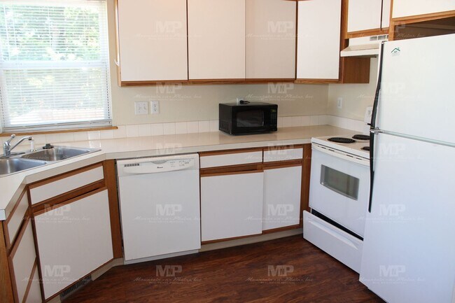 Foto del edificio - Bring three of your friends!