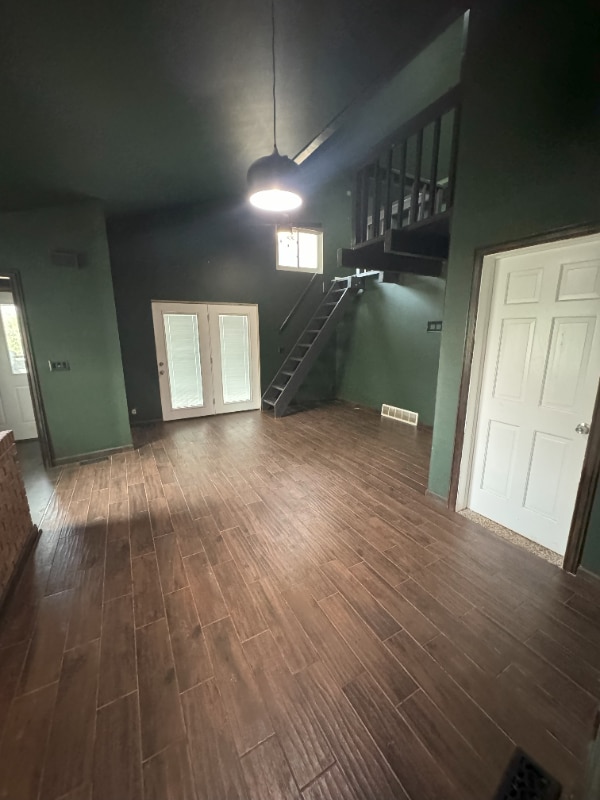 Building Photo - 210 N Limit St