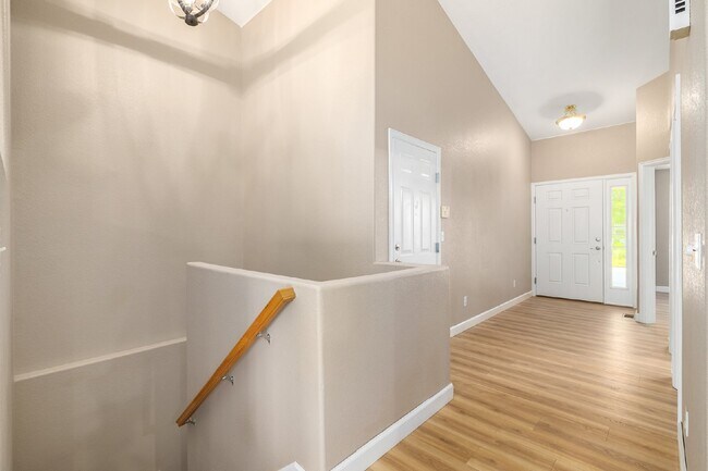 Foto del edificio - This beautiful 3-bedroom, 3-bathroom in Pa...
