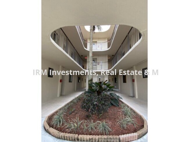 Foto del edificio - NICE 1BR/1.5BA CONDO CENTRALLY LOCATED IN ...