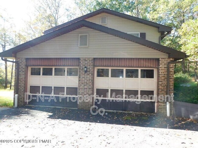 Foto del edificio - 1134 Scotrun Dr