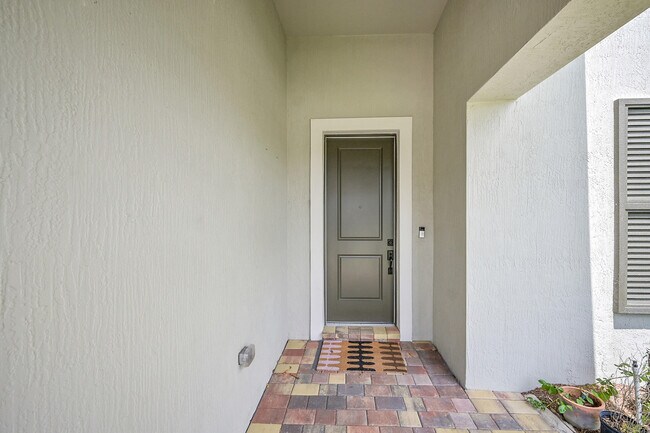 Building Photo - 4995 Cavelletti Rd