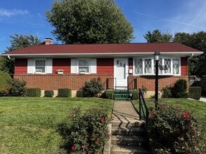 Building Photo - 6 Hammen Ave