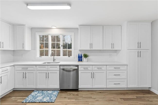 Foto del edificio - 38 Juniper Ln