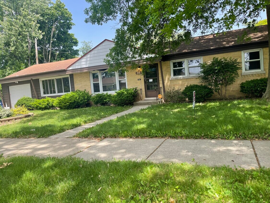 21317 Jeffrey Dr, Matteson, IL 60443 House Rental in Matteson, IL