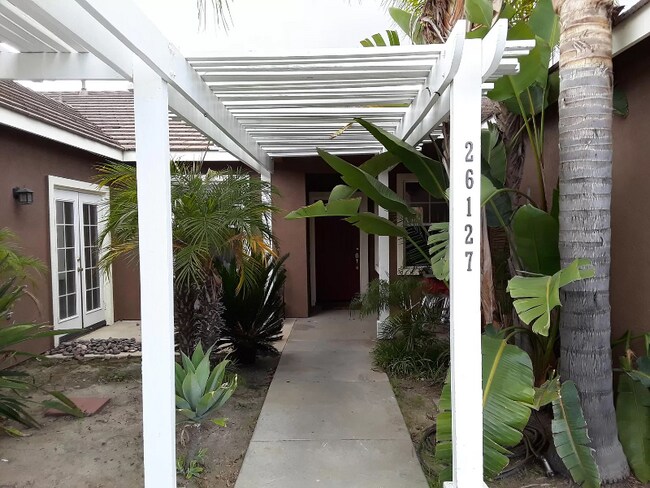 Foto del edificio - 26127 Shady Glen St