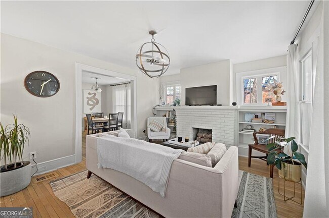 Building Photo - 443 3rd Ave