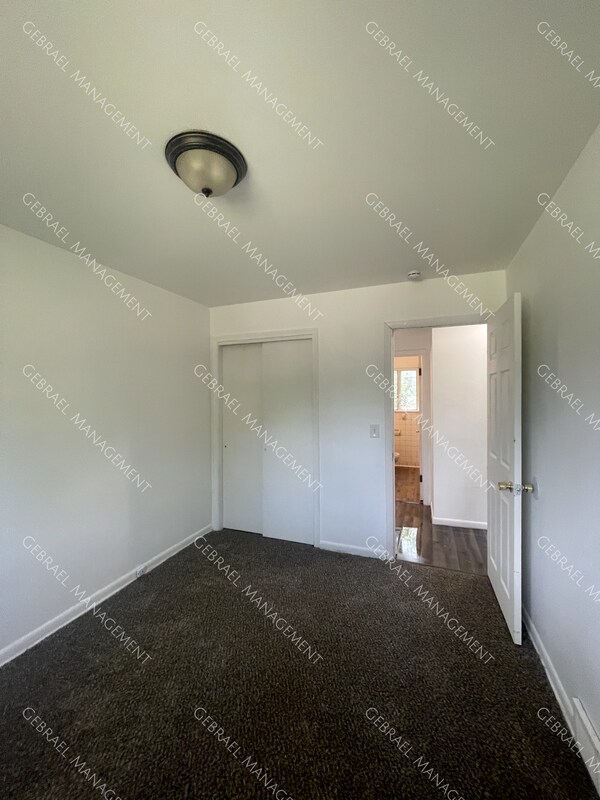 Foto del edificio - 808 Chatham Dr