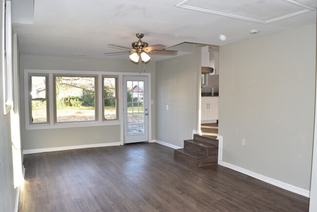 Building Photo - 4020 Ames Dr