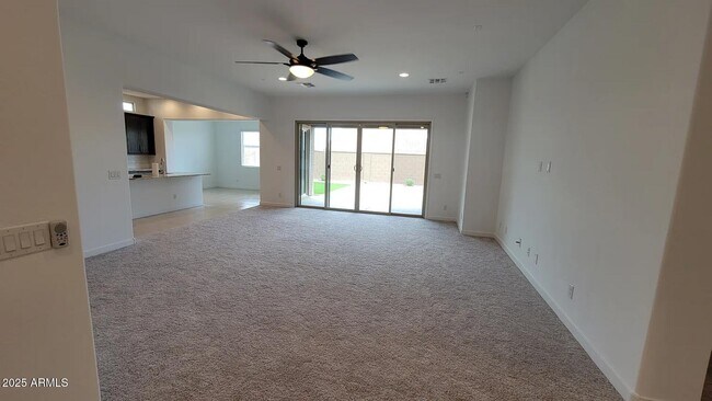 Foto del edificio - 3239 N 197th Ln