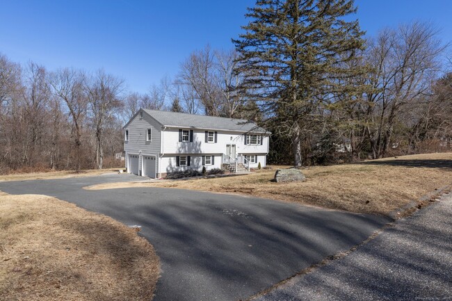 Foto del edificio - 115 Chimney Sweep Hill Rd