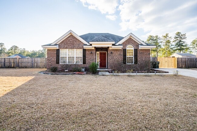 Building Photo - 4 Bedroom, 2 Bath Home in Crawford Subdivi...