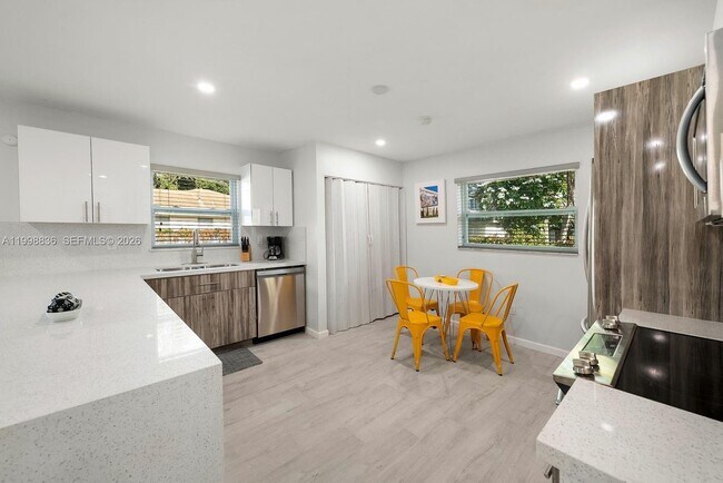 Foto del edificio - 5037 NW 5th Ave