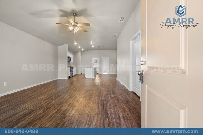 Foto del edificio - Charming 3-Bedroom House – Your Dream Home...