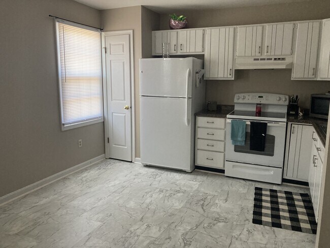 Foto del edificio - 3502 Scotland Rd