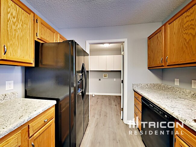 Foto del edificio - 1674 Barbara Ann Cir