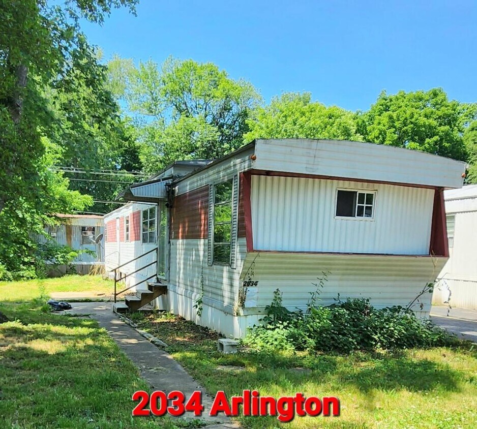 Primary Photo - 2034 Arlington Pkwy