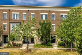 Building Photo - 22802 Goldsborough Ter