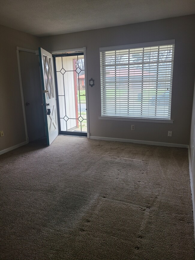 Photo - 3137 Mackham Ave House