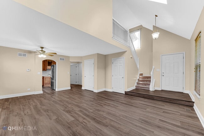 Building Photo - 532 Heritage Dr