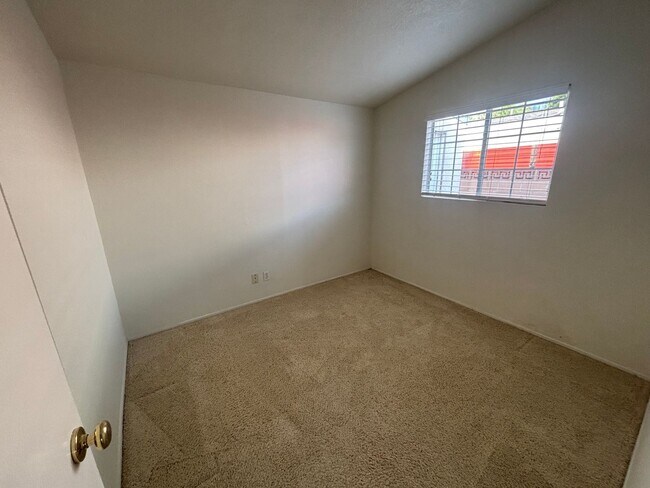 Building Photo - Charming Single-Story 3-Bedroom Home for R...