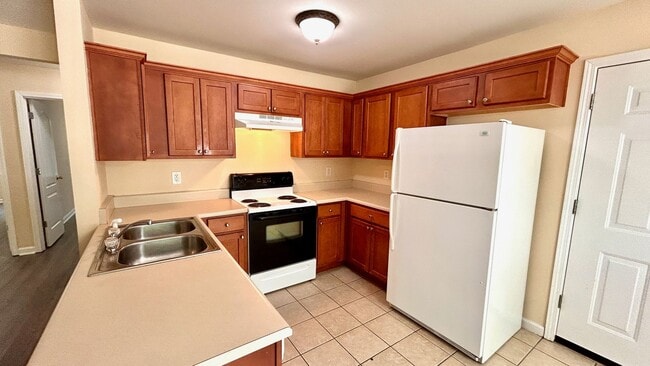 Foto del edificio - Brookstone Dr #20 &amp; 22