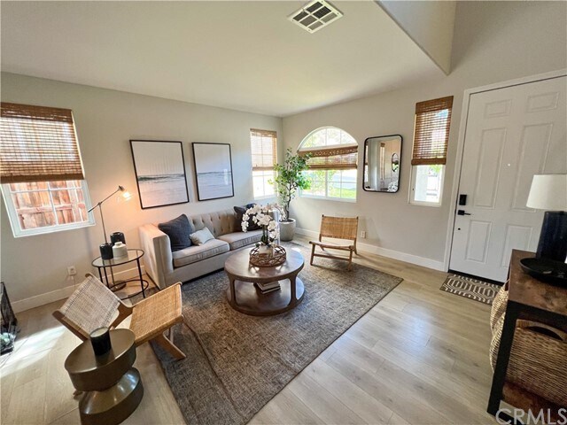Foto del edificio - 27756 Elderberry St