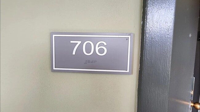 Foto del edificio - 102 N Point Dr