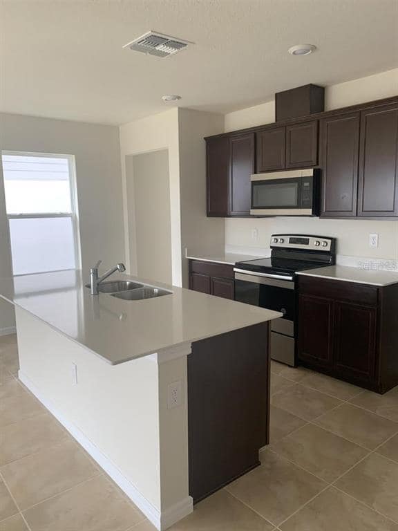 Foto del edificio - 7363 Catania Lp