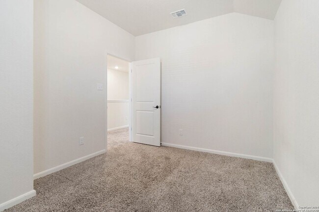 Foto del edificio - 13822 Enzo Gate