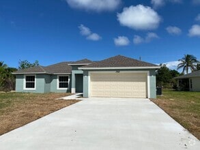 Building Photo - 1743 SE Gaskins Cir