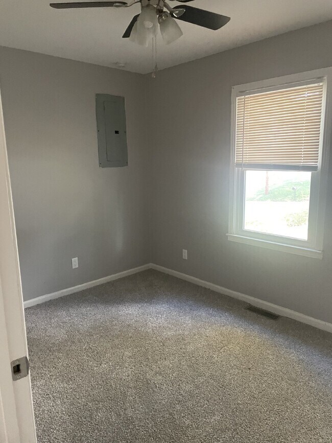 Building Photo - 528 9 TH STREET CLARKSVILLE , TN 37040