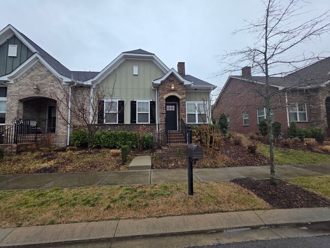 Hendersonville one level villa community amenities included - Hendersonville one level villa community amenities included Townhome