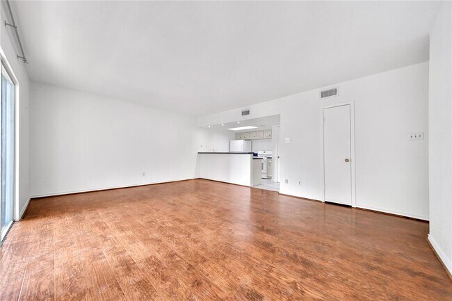 Foto del edificio - 2415 Shakespeare St