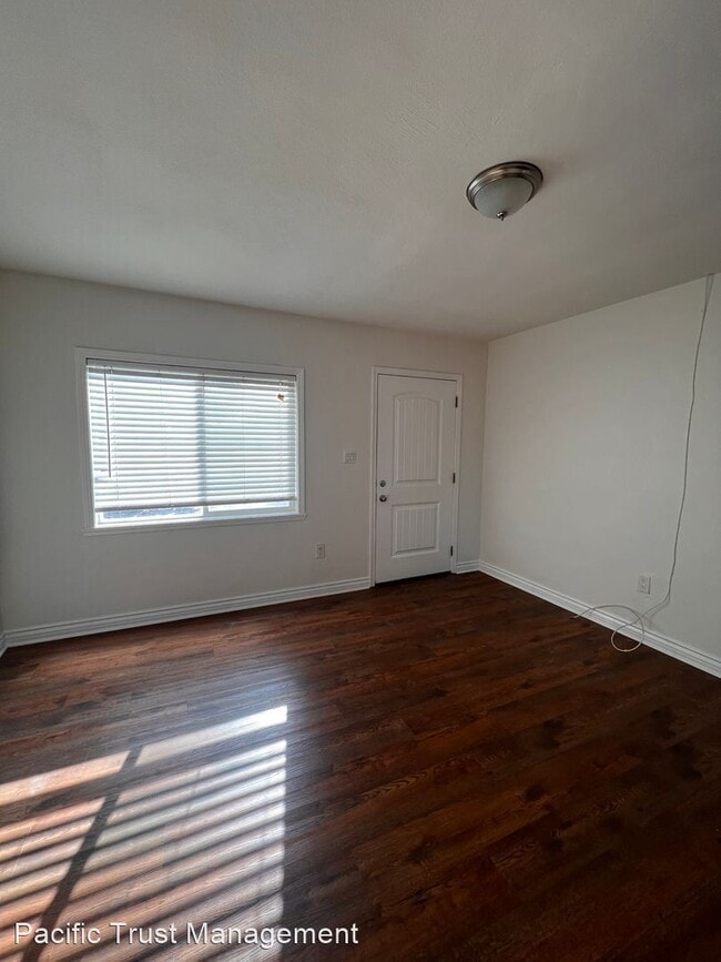 Building Photo - 2 br, 1 bath House - 3587 Wallace St