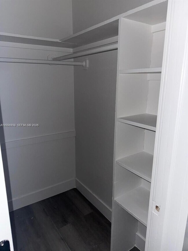 Foto del edificio - 225 SW 76th Ct