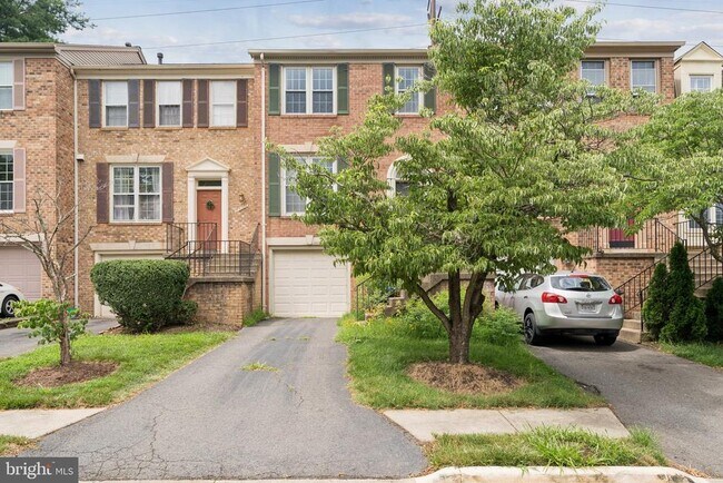 Foto del edificio - 4262 Fox Lake Dr