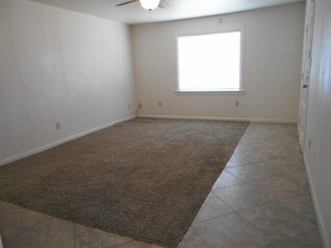 Building Photo - 3/2/2 close to Texas Tech!