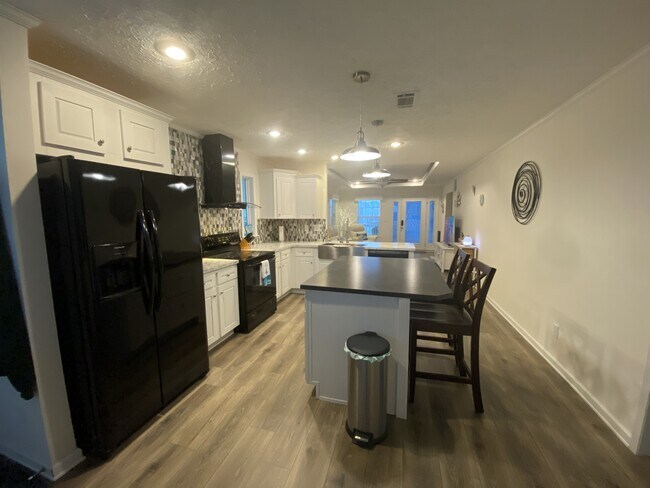 Foto del edificio - 112 Crossways Dr