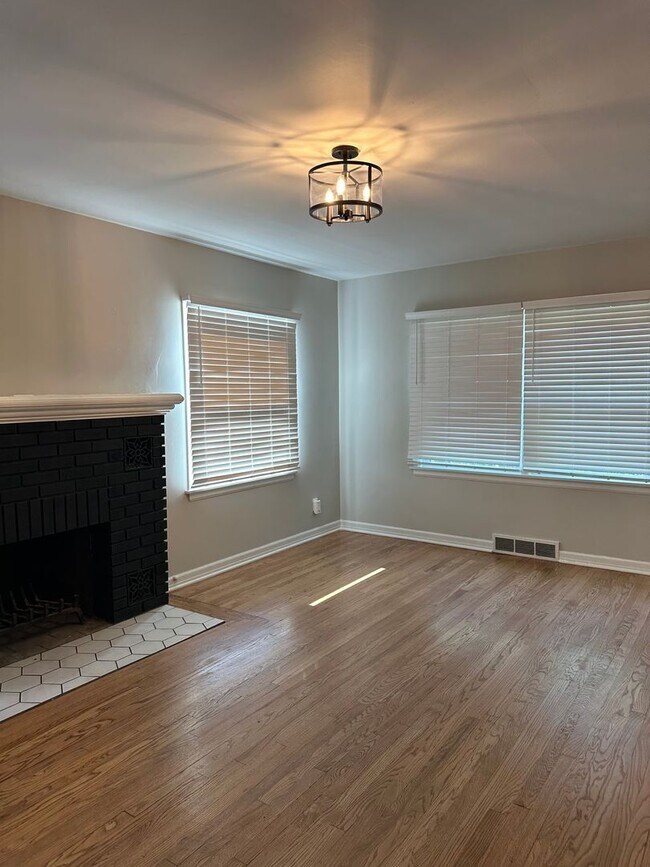 Foto del edificio - Super Charming 2BR/1BA Home in Joplin, MO!