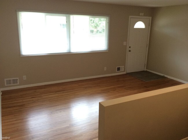 Building Photo - 5 br, 2 bath House - 7648 Regent Ave N