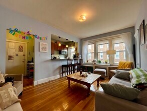 Building Photo - 229 Kelton St
