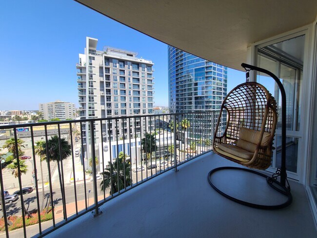Wrap Around Balcony - 700 E Ocean Blvd