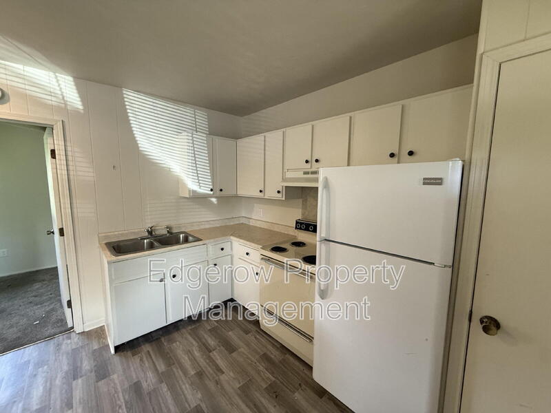 Building Photo - 13827 Ironwood Dr NW