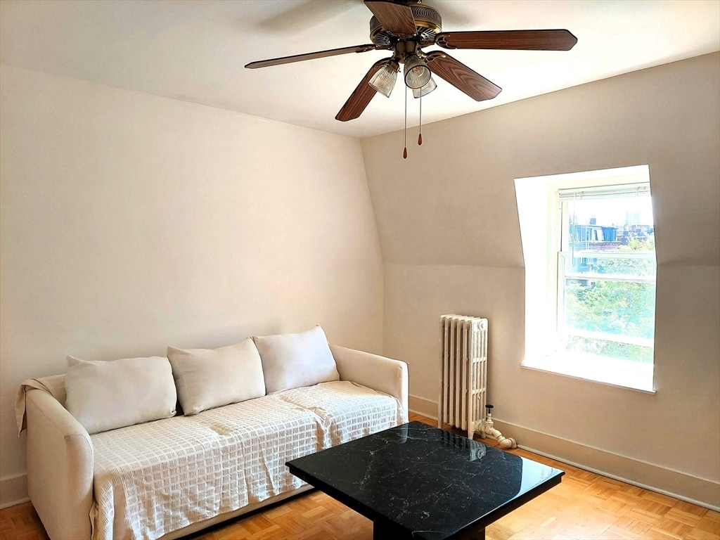 Primary Photo - 133 Appleton St